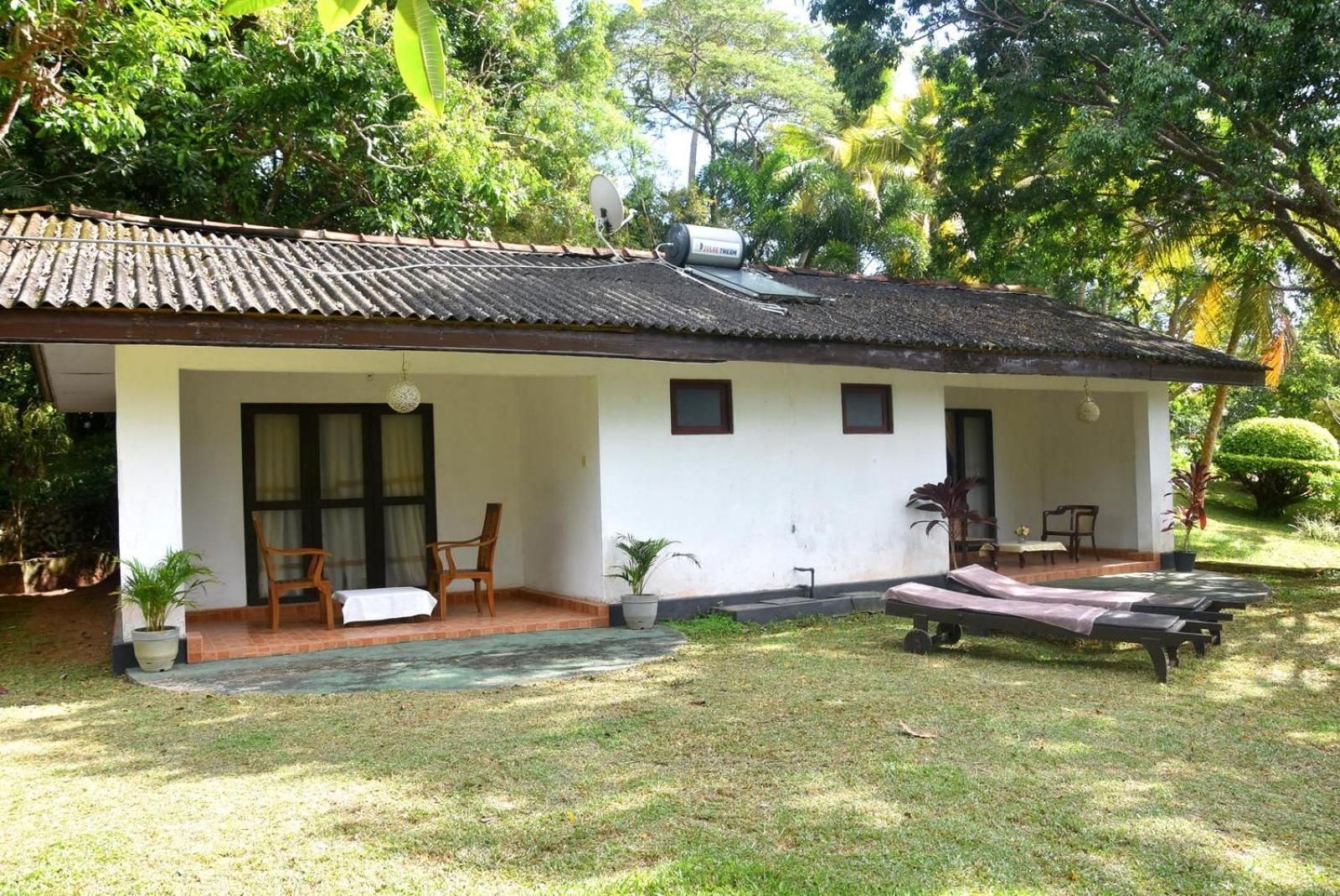 Aqua Pearl Bolgoda Lake Hotel Panadura Exterior photo